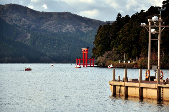 2. The Hakone Shrine gives you power and energy