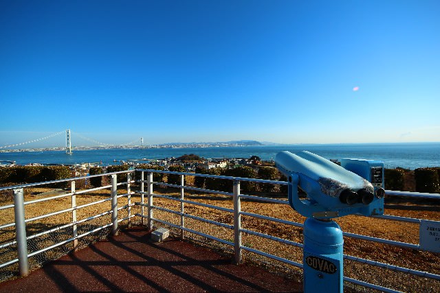 8. Fresh seafood and beautiful landscape 